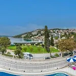 Komodor Hotel 3*