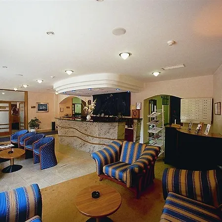 Komodor Hotel 3*