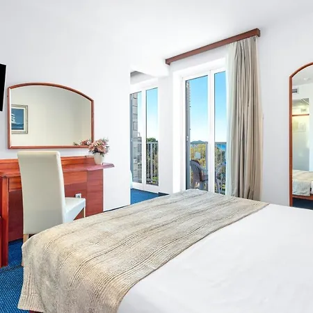 Hotel Komodor