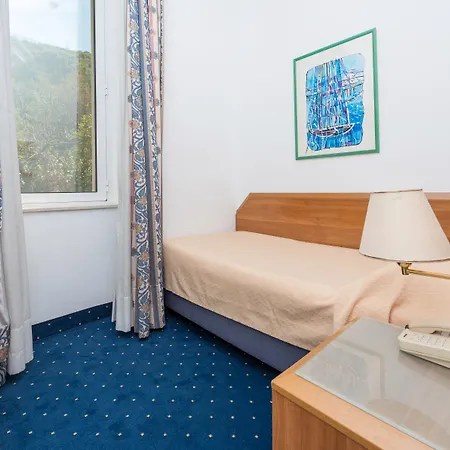 Hotel Komodor 3*