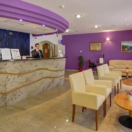Hotel Komodor