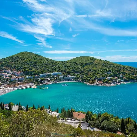 Ξενοδοχείο Komodor