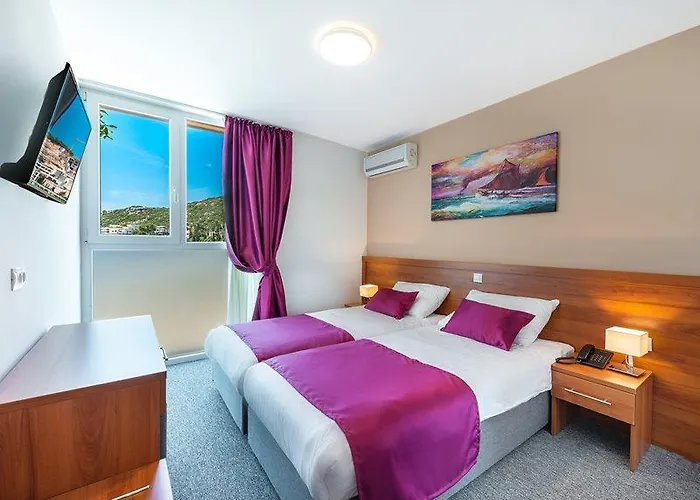 Komodor דוברובניק